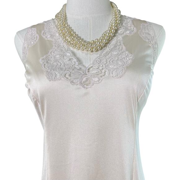 Vintage 60s FRENCH Artel Beige Nylon Lace Trim Wide Strap Full Slip Dress Size M - Picture 3 of 12